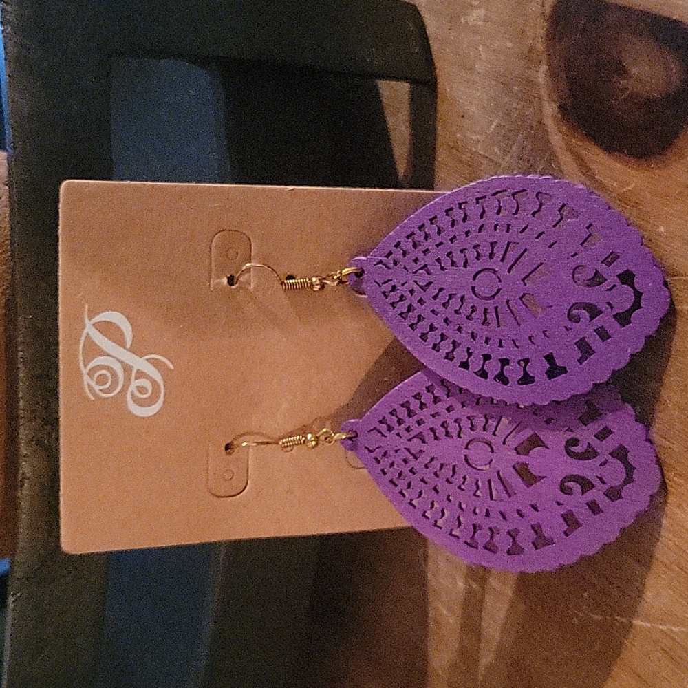 Plunder Purple Earrings